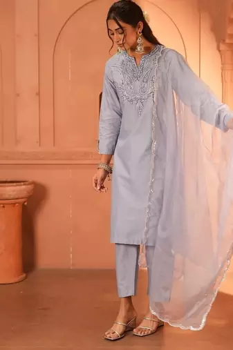 His exquisite 2-piece set
