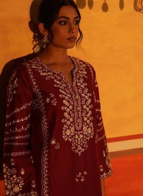 3 pc lawn kurta set in a stunning red shade beautifully crafted kurta straight pants  and a dupatta 3