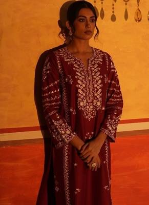 3 pc lawn kurta set in a stunning red shade beautifully crafted kurta straight pants  and a dupatta 4