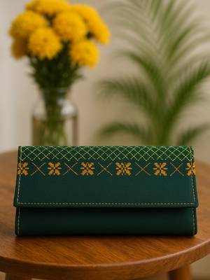 Green faux leather rectabgular clutch 1