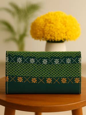 Green faux leather rectabgular clutch 2