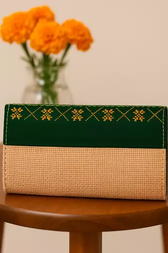 Beige structured jute sling bag