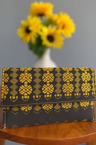 Women's ethnic clutch