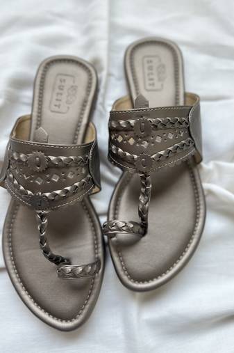 Gun metal kolhapuri