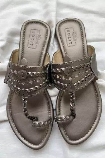 Gun metal kolhapuri