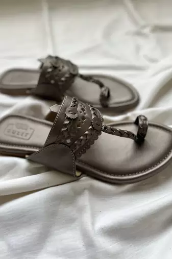 Gun metal kolhapuri