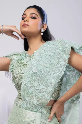Green plain silk saree with belt