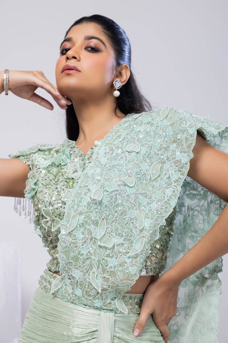 Green plain silk saree with belt