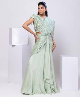 Green plain silk saree with belt 3