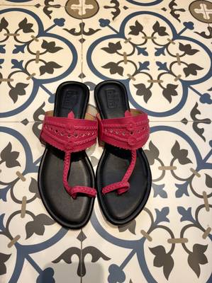 Black and fuschia pink kolhapuri 1