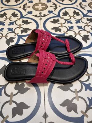 Black and fuschia pink kolhapuri 5
