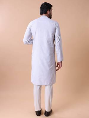 Mandarin collar embroidered thread work kurta 3