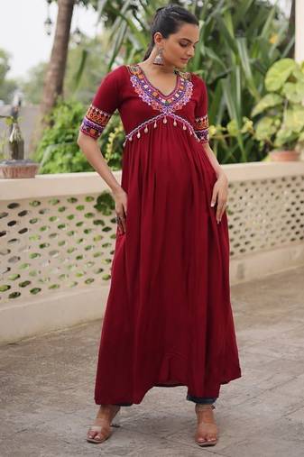 reyon with kutchi gamthi work Full Stitched free size.