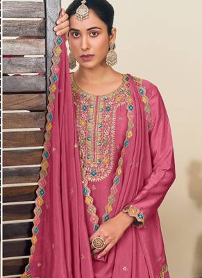Peach chinon silk embroidered straight style suit 2
