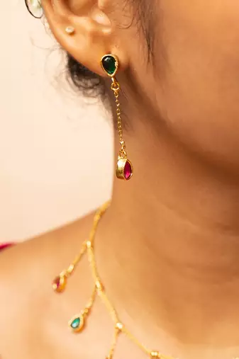 Gold-tone teardrop dangle necklace & matching stud earrings