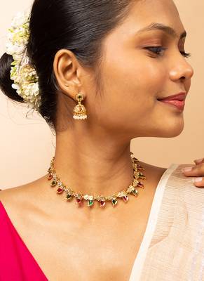 Gold-tone necklace with green & white stone accents & matching stud earrings 2