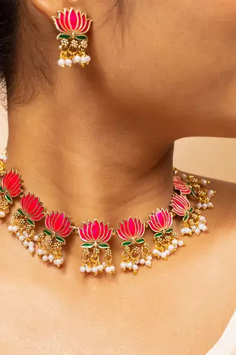 High gold pink lotus pendant necklace set with pearls