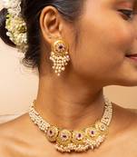 Graceful matte gold pearl necklace set