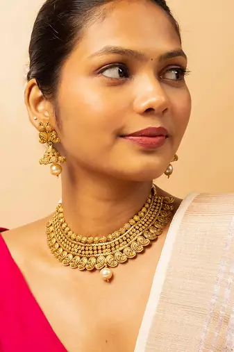 Regal antique gold bridal necklace set