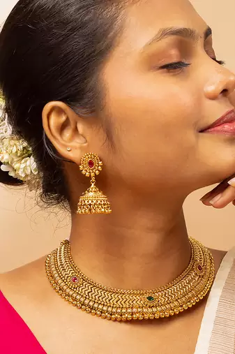 Majestic zigzag pattern gold necklace set
