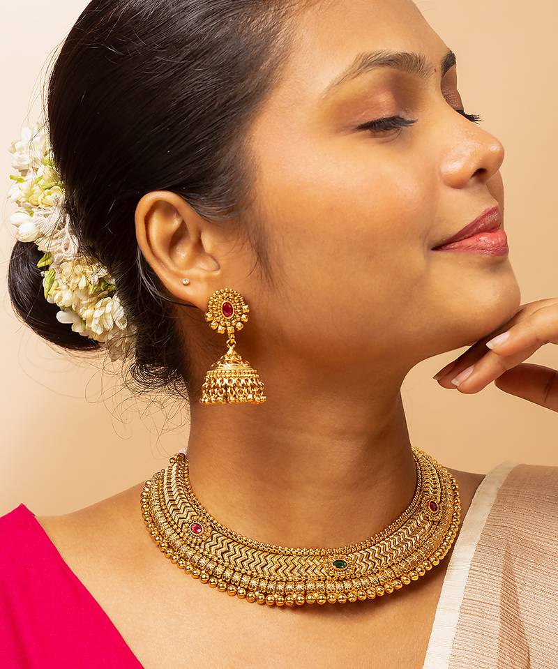 Majestic zigzag pattern gold necklace set