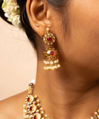Pearl & ruby matte gold bridal set 2