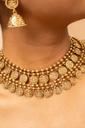 Matte gold coin necklace set