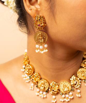 Temple lakshmi high gold necklace set 2