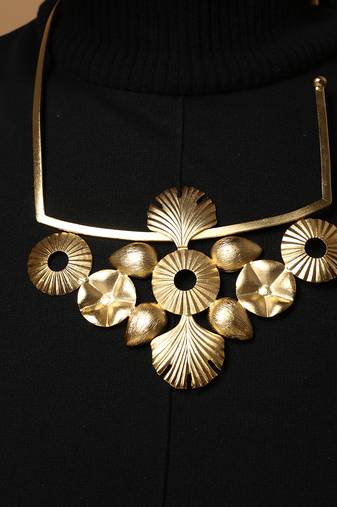 Bold flora high gold collar necklace