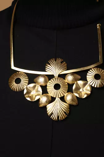 Bold flora high gold collar necklace
