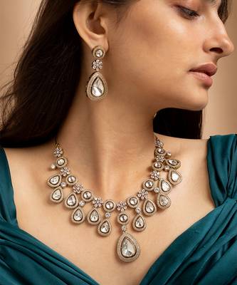 Teardrop crystal statement necklace and earring set 1