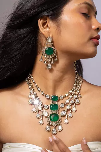 Traditional kundan and emerald green stone necklace set