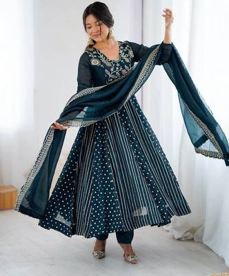 Anarkali Gown Set Wedding Wear Gown Floral Suit Set 5
