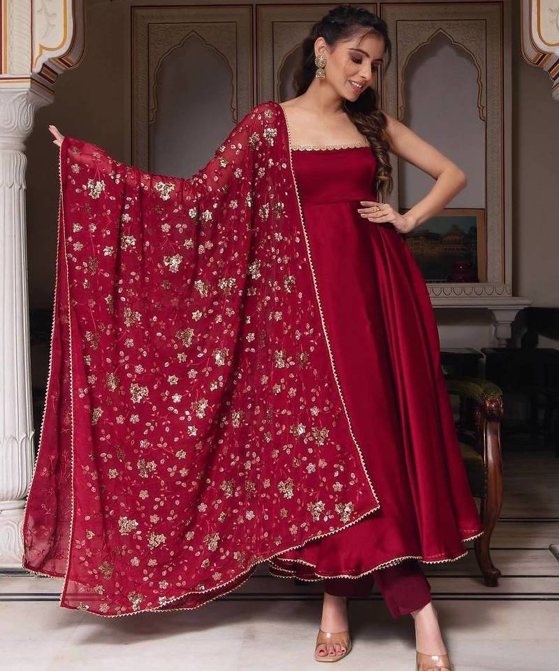 Red Color Gown Set Beautiful Designer Gown Suit Set Wedding Wear Dress