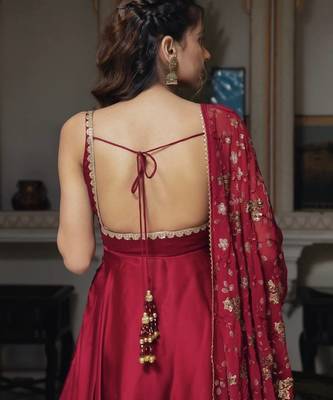 Red embroidered Gown Set  Designer Gown Suit Set Wedding Wear Dress 4