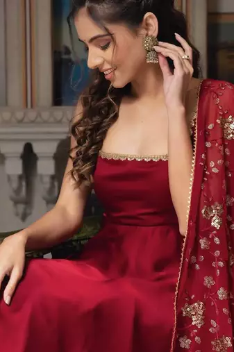 Red embroidered Gown Set  Designer Gown Suit Set Wedding Wear Dress