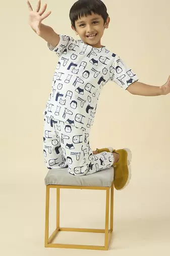 lycra woven full sleeves placement printed t-shirt and track set - white