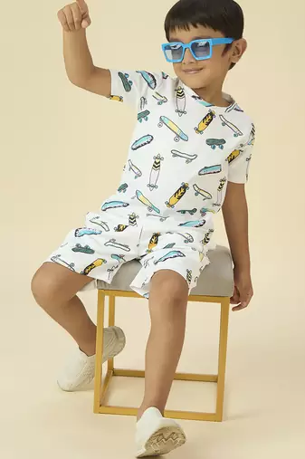 lycra woven half sleeves placement printed t-shirt and short set - white