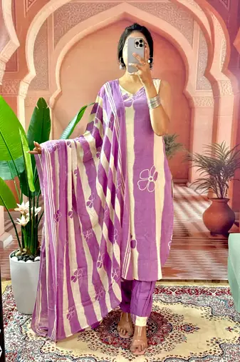 WOMEN FLORAL PRINT COTTON KURTA WITH AFGANI PANT AND DUPATTA 