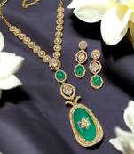 Luxury emerald drop necklace set with polki stones