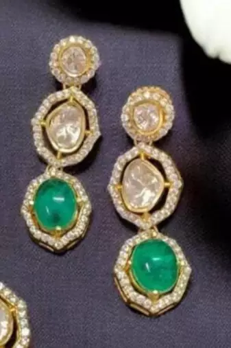 Luxury emerald drop necklace set with polki stones