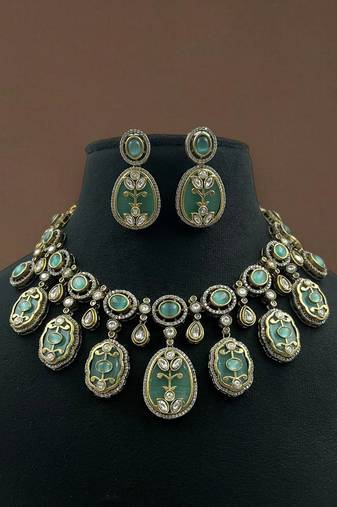 Antique green meenakari necklace set with kundan work handcrafted ethnic jewelry by treemoda