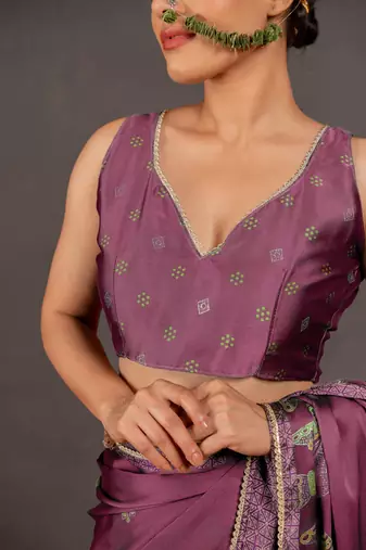 Women's deep magenta foil print block print golden lace border chiffon saree with unstiched blouse piece