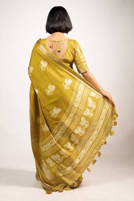 Women's mustard peacock block print copper zari border cotton silk saree with unstiched blouse piece 4