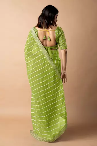 Women's parrot green striped leheriya print embroidered lace border georgette saree with unstiched blouse piece