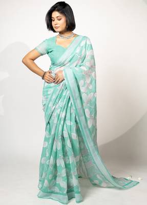Women's lavender floral print silver zari border cotton blend saree with unstiched blouse piece 2