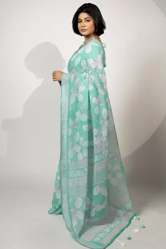 Women's lavender floral print silver zari border cotton blend saree with unstiched blouse piece