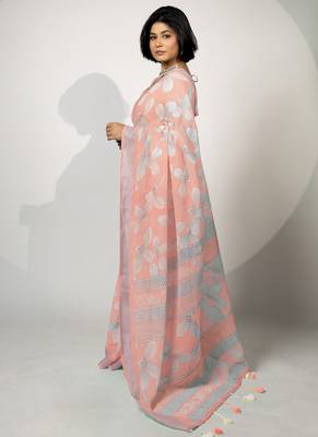 Women's peach floral print silver zari border cotton blend saree with unstiched blouse piece 3