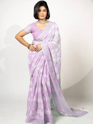 Women's lavender floral print silver zari border cotton blend saree with unstiched blouse piece 1