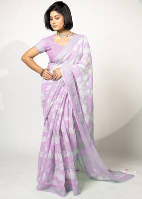 Women's lavender floral print silver zari border cotton blend saree with unstiched blouse piece 2